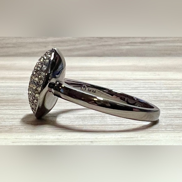 New Designer Signed Nadri Gunmetal Pave Crystal Circle Cluster Ring, Size 7 - Picture 3 of 10